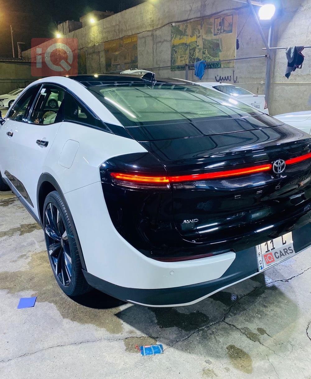 تۆیۆتا کراون